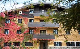 La Maison des Cèdres